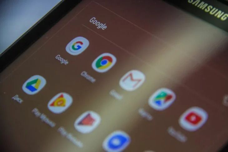 Как в белорусских школах решают проблему использования мобильных телефонов Как в белорусских школах решают проблему использования мобильных телефонов