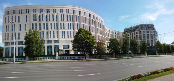 Лукашенко вновь перенес срок ввода комплекса зданий возле цирка в Минске
