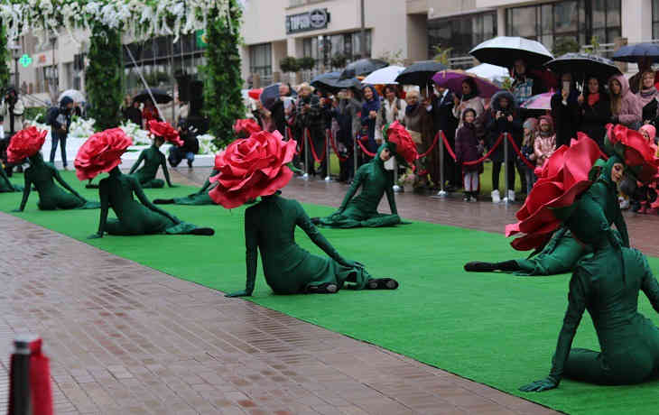 Свадебная феерия: в Минске одновременно расписались 23 пары Свадебная феерия: в Минске одновременно расписались 23 пары
