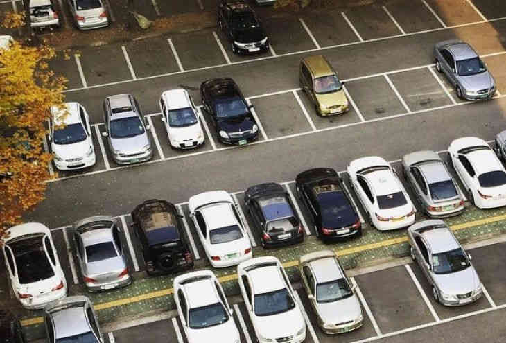 Математики выяснили, где лучше парковать автомобиль