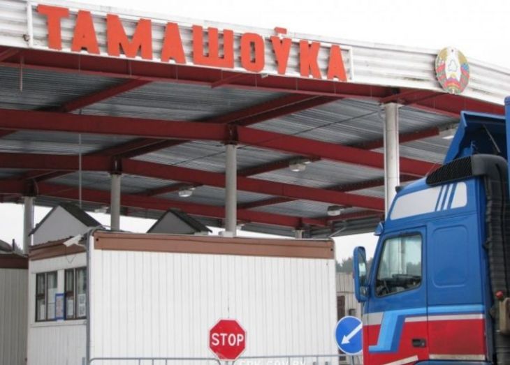 На белорусской границе у украинца изъяли боевой нож На белорусской границе у украинца изъяли боевой нож