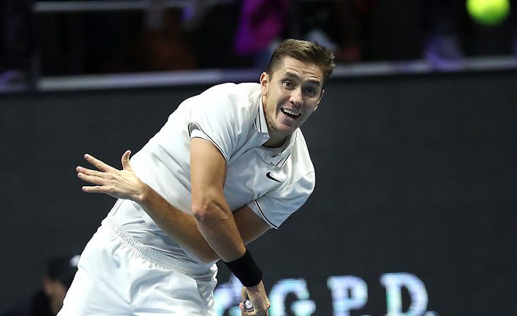 Герасимов успешно стартовал на турнире в Чэнду и сыграет с первой ракеткой соревнований Джоном Изнером