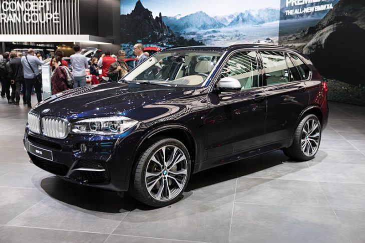 BMW выпустила бронированную версию X5, которая защитит владельца от огнестрельного оружия и дронов BMW выпустила бронированную версию X5, которая защитит владельца от огнестрельного оружия и дронов