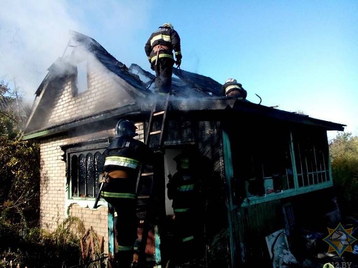 В Полоцке 81-летний мужчина вытащил человека из горящего дома