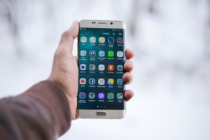 Смартфоны Samsung Galaxy S10 обзаведутся функциями Galaxy Note 10