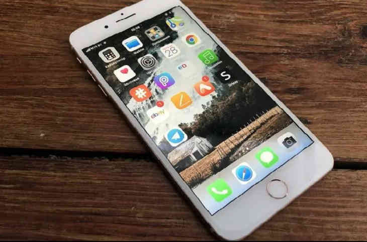 Жители самой безопасной страны вернули туристу потерянный им телефон спустя год