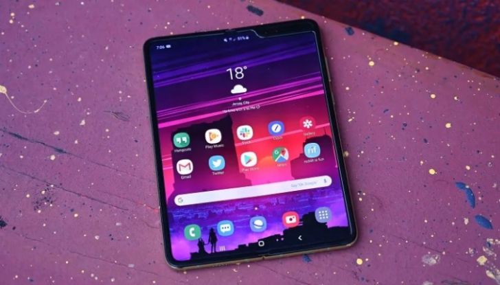 Samsung готовит недорогую версию Galaxy Fold