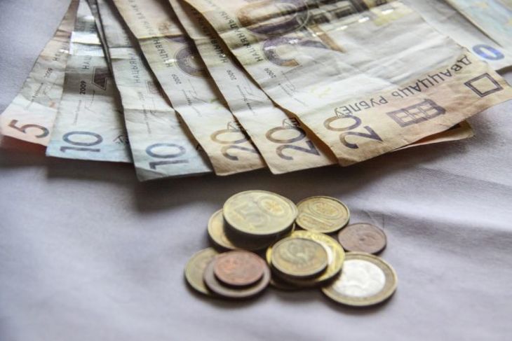 Средняя зарплата минчан в августе превысила 1,5 тыс. рублей