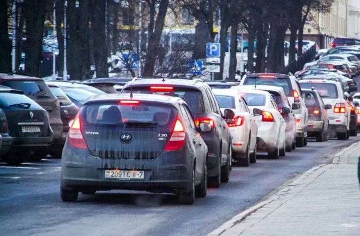 Дорожный сбор все-таки отвяжут от техосмотра: Минфин готовит новый проект указа