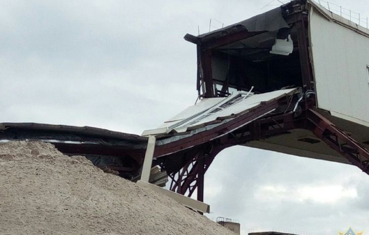 На комбинате в Добрушском районе обрушилась конструкция