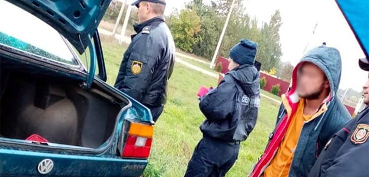 Похищенную из Бреста девушку нашли под Жабинкой. Она избитая вырвалась из машины и стала звать на помощь