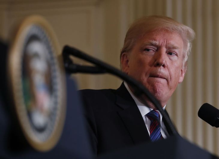 Трамп хочет встретиться с автором жалобы, из-за которой ему грозит импичмент