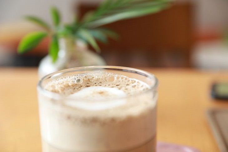 Ученые назвали негативные последствия, которые может вызвать чай с молоком Ученые назвали негативные последствия, которые может вызвать чай с молоком