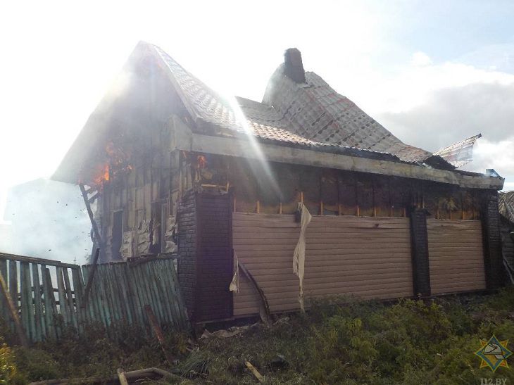 Жительница Бобруйского района разжигала печь в доме, но случилось непредвиденное