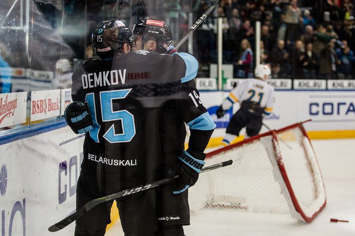 Динамо в овертайме обыграло Сочи в домашнем матче КХЛ Динамо в овертайме обыграло Сочи в домашнем матче КХЛ