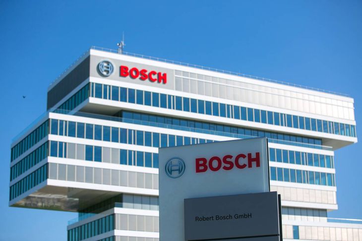 BOSCH разработает систему безопасности при ДТП с участием электромобиля