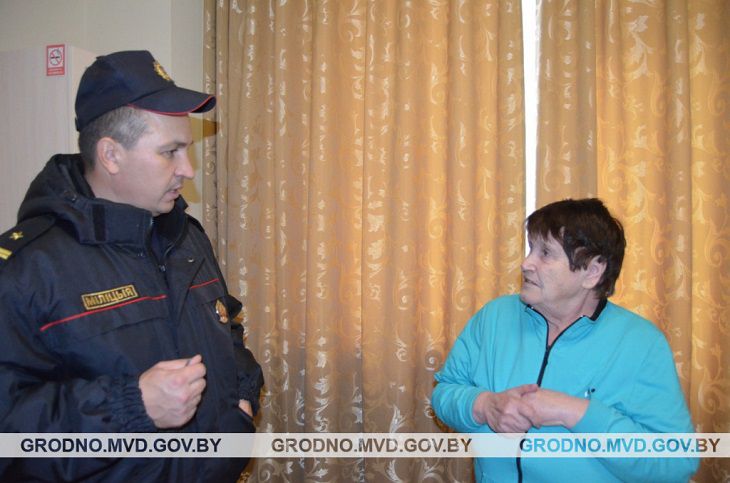 В Дятловском районе нашли заблудившуюся в лесу иностранку