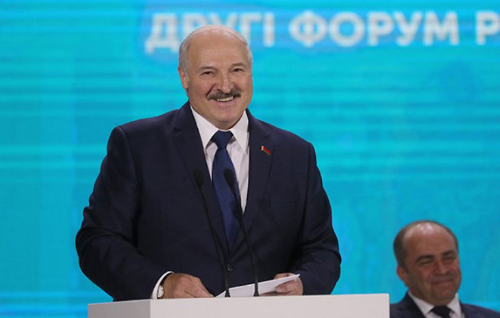 «Я уже испугался, что сказал Владимир Владимирович». Лукашенко назвал Украину Россией при Зеленском