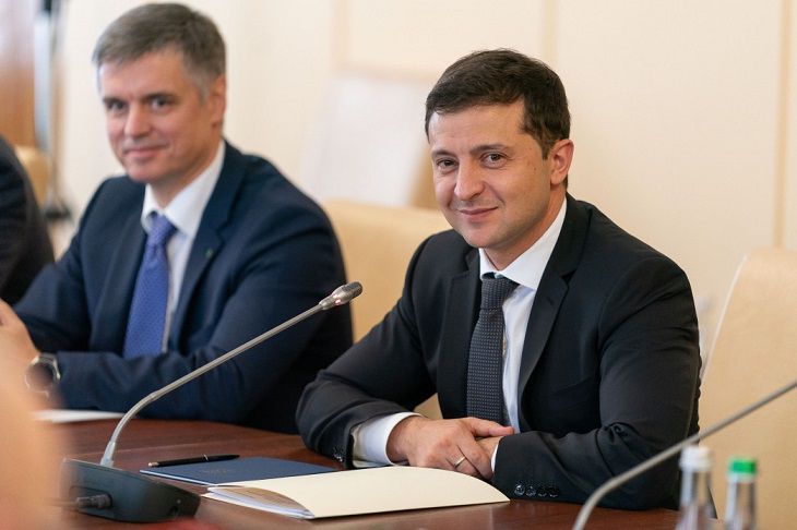 Зеленский призвал Беларусь инвестировать в Украину