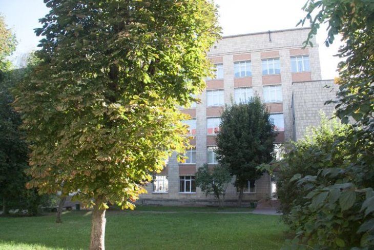 Белорусские школьники осваивают профессии официанта, слесаря и парикмахера Белорусские школьники осваивают профессии официанта, слесаря и парикмахера