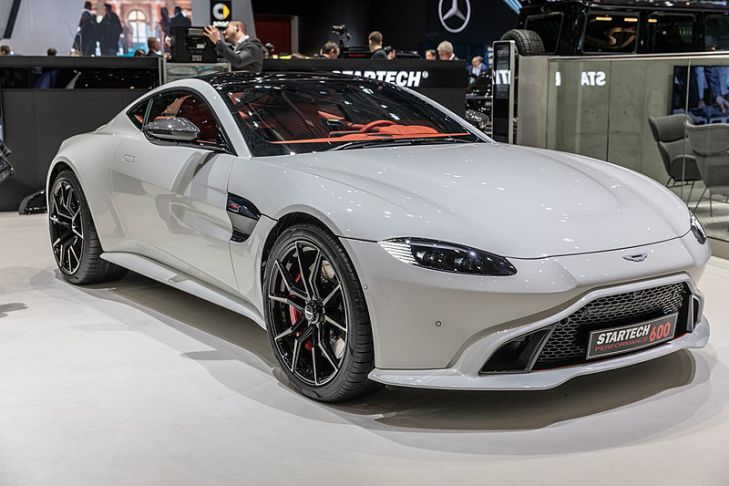 Aston Martin впервые показал родстер Vantage