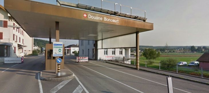 На французско-швейцарской границе задержали белоруса: найденное в его авто удивило