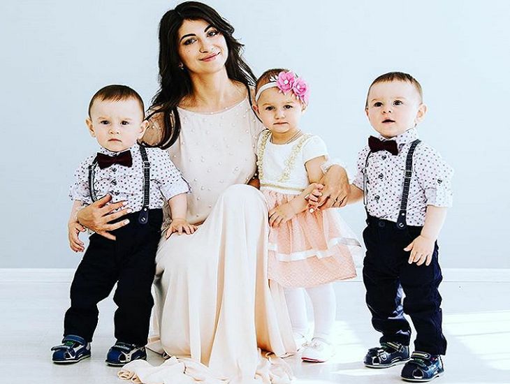 «Все нужно умножать на три». Молодая мама рассказала, каково это – воспитывать тройняшек