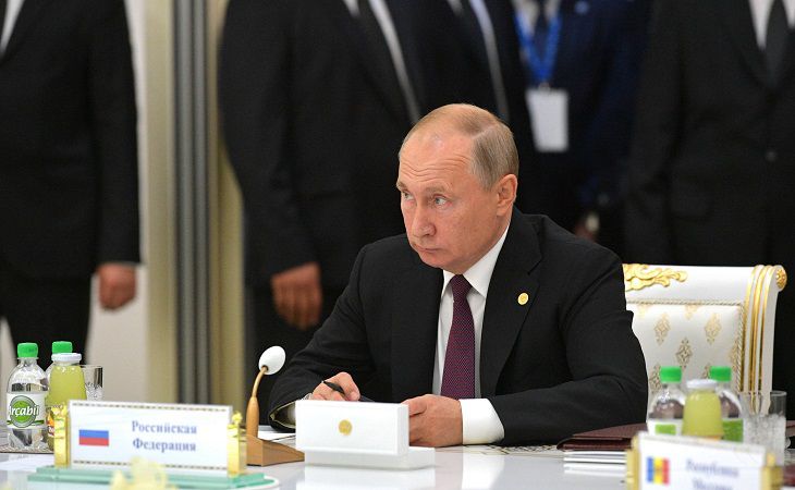 Кремль прокомментировал идею Лукашенко о встрече Зеленского и Путина на саммите СНГ