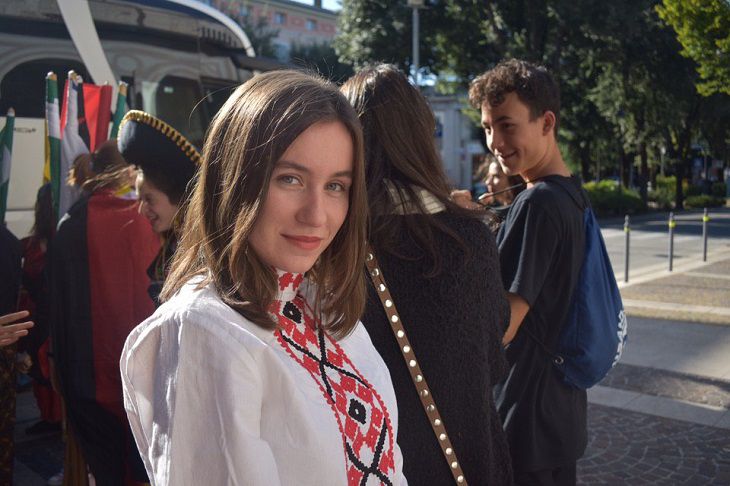 «Обучение в год стоит 24000 евро, но у меня есть спонсор». Девушка о жизни и образовании в Италии 