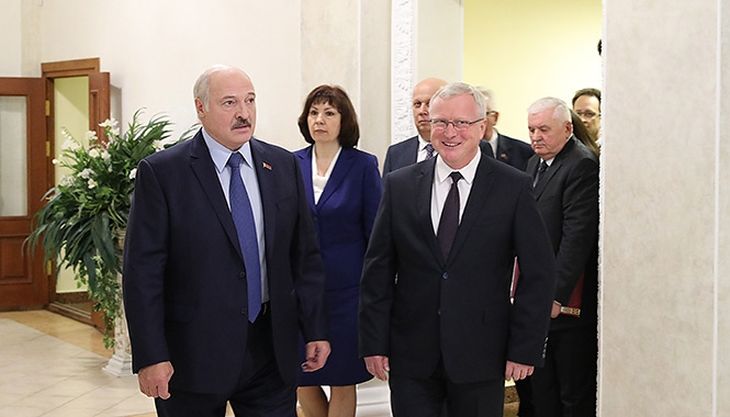 Лукашенко: Академия управления при Президенте должна стать главным вузом
