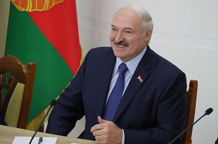 Лукашенко рассказал, как приучил своего пресс-секретаря к спорту