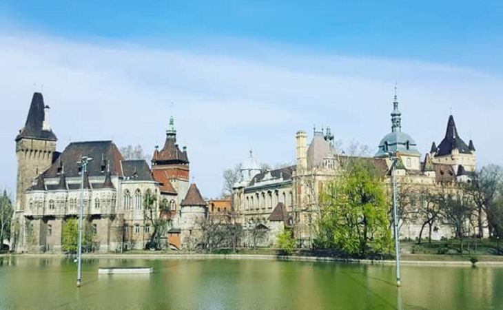 «Если сбил ежика – штраф 100 евро». Белорусская семья рассказала о жизни в Будапеште «Если сбил ежика – штраф 100 евро». Белорусская семья рассказала о жизни в Будапеште