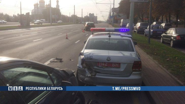 В Бресте пьяный водитель протаранил машину ГАИ. Есть жертвы
