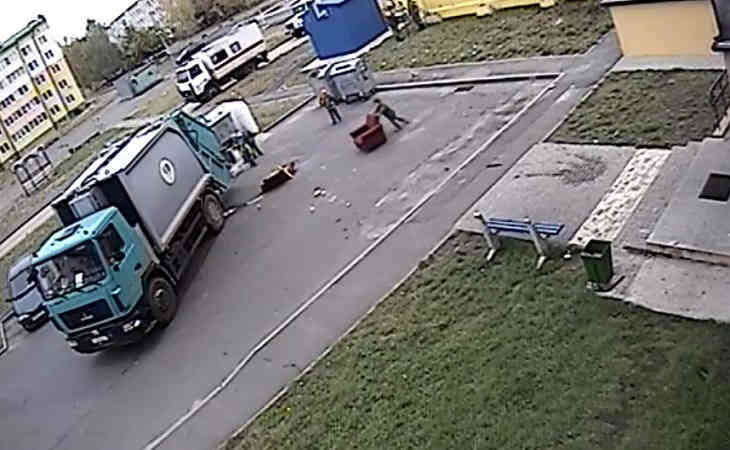 «Гомельское гетто». На Гомельщине 9-летние дети лазят по мусоркам и бьют машины