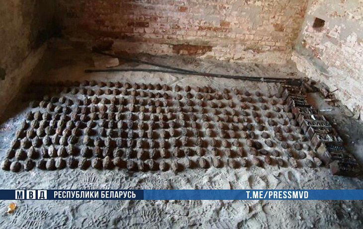 В Брестской крепости рабочие во время раскопок нашли более 270 гранат