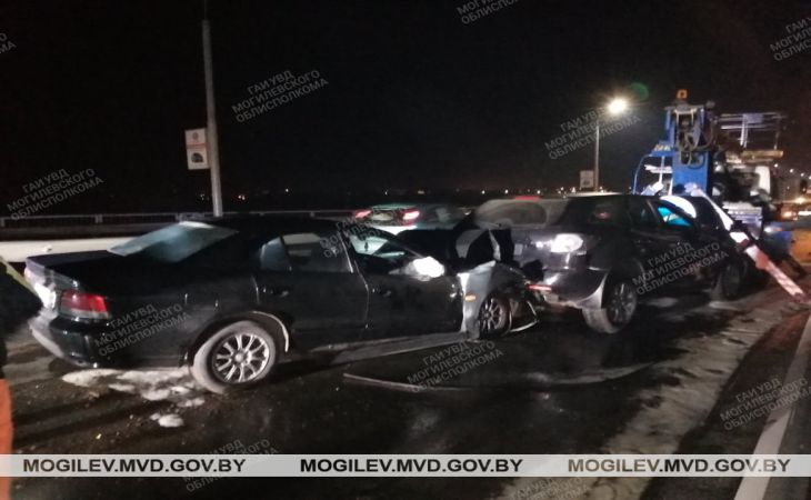 В Могилеве столкнулись три автомобиля. Есть пострадавший