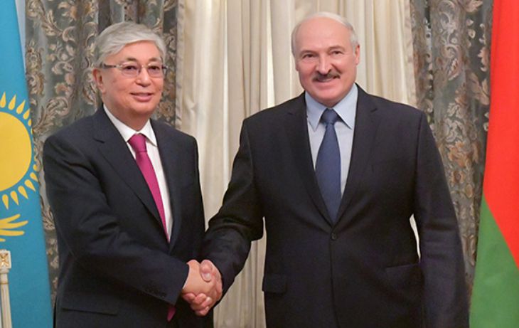 Лукашенко обсудит с Токаевым вопрос продажи крупного пакета акций «Гомсельмаша»