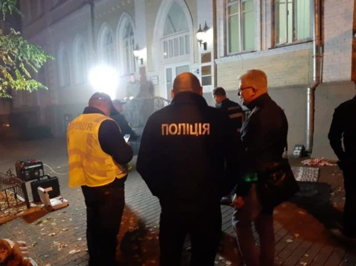 В центре Киева взорвалась граната, есть погибшие