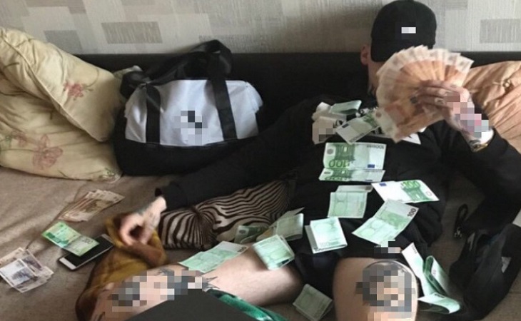 Житель Минска пригласил в гости случайных знакомых и лишился сбережений и имущества на $20 тыс.