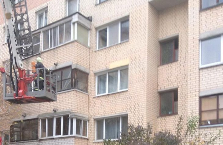 В Минске горела многоэтажка на Богдановича: в лифте застряла женщина, ее спасли