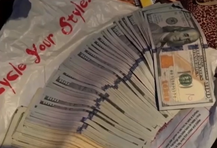 Работница секонд-хенда нашла в куртке целое состояние