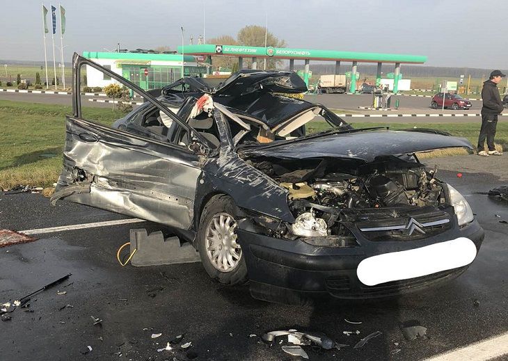 Страшное ДТП в Дрогичинском районе: «Ситроен» перевернулся несколько раз, погибла женщина