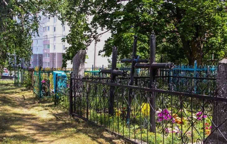 В Малоритском районе с кладбищ воруют ограды