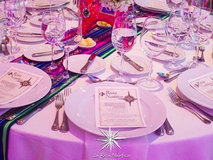 Штраф и обвинение в сексизме. Девушке в ресторане подали особое меню, но она оказалась недовольна