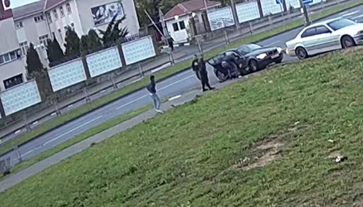 Вытащили из такси и отобрали все деньги. В Минске совершено дерзкое ограбление