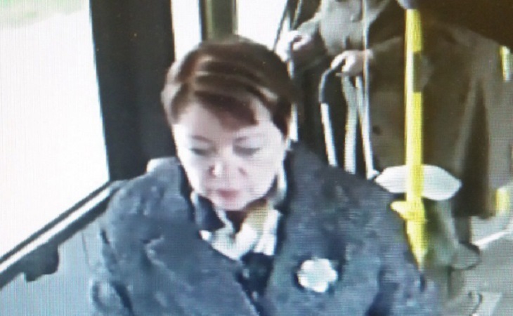 В Минске разыскивают женщину по подозрению в краже кошелька в автобусе В Минске разыскивают женщину по подозрению в краже кошелька в автобусе