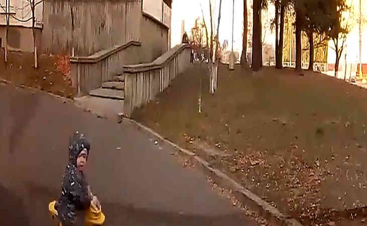 Мурашки по коже. В Гомеле малыш выскочил прямо перед автомобилем, спасло чудо