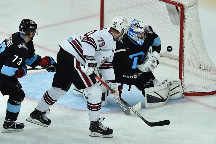 Сейв голкипера минского Динамо Юнаса Энрота попал в топ-3 вратарских спасений Сейв голкипера минского Динамо Юнаса Энрота попал в топ-3 вратарских спасений