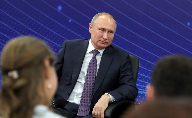 Путин рассказал анекдот про старушку