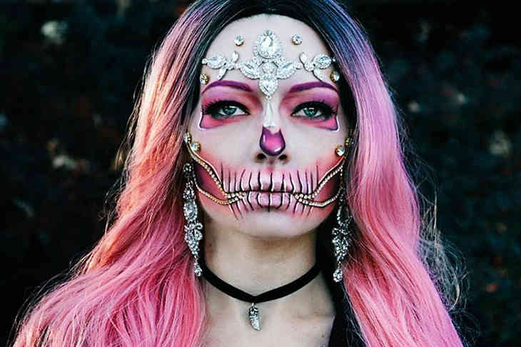 девушка на хэллоуин